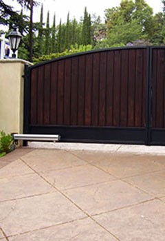 Wooden Gate Installation In Bronx